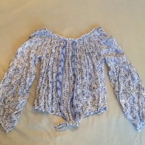 hollister off the shoulder flowy top